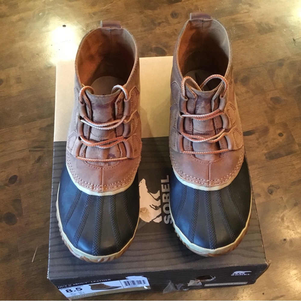 Women’s Sorel waterproof Boots. Size 8.5 USA